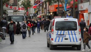 İzmir'de tedbirler arttı, yoğunluk azalmaya başladı