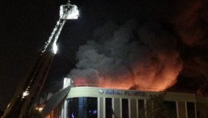 İzmir'deki büyük fabrika yangını kontrol altında