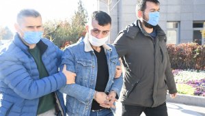 Karısını tüfekle vuran adam: "Haberim yokmuş gibi çek kanka"