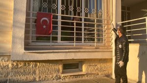 Kartepe'de evinden çıkamayan vatandaşların ihtiyaçlarına koşuluyor