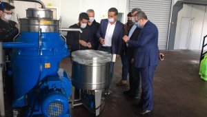 Kaymakam Sağlam, zeytinin yağa dönüşmesini yerinde gördü
