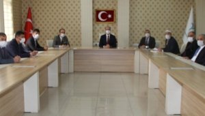 Kaymakam Türkmen okul müdürleri ile bir araya geldi