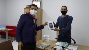 Kazananlara tablet ödülü verildi