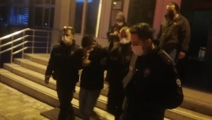 Kınık'ta durdurulan araçtan metamfetamin çıktı