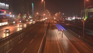 Kısıtlamanın ilk sabahında İstanbul'da birçok nokta boşaldı