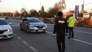 Kısıtlamanın son saatlerinde denetimler yoğunlaştı
