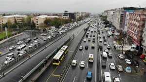 Kısıtlamaya saatler kala E-5'teki yoğunluk havadan görüntülendi