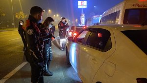 Kısıtlamaya uymayan 17 kişiye 71 bin lira ceza yağdı