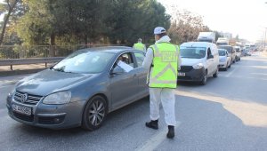 Kocaeli'de sokağa çıkma kısıtlamasını ihlal eden 78 kişiye para cezası kesildi