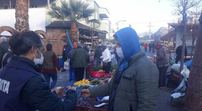 Küçükkuyu'da pazar esnafına HES kodu denetimi