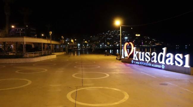 Kuşadası sokağa çıkma kısıtlamasına uydu