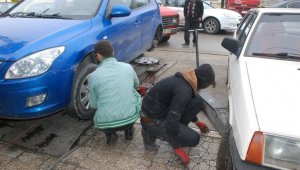 Lastikçilerde 1 Aralık yoğunluğu