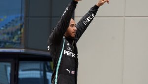 Lewis Hamilton korona virüse yakalandı
