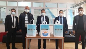 Marmara Belediyesi'nden 80 öğrenciye tablet