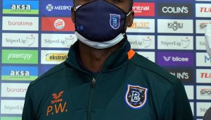 Medipol Başakşehir Yardımcı Antrenörü Pierre Webo, "8 Aralık gecesi ırkçılığa karşı farklı bir boyut sergilendi"