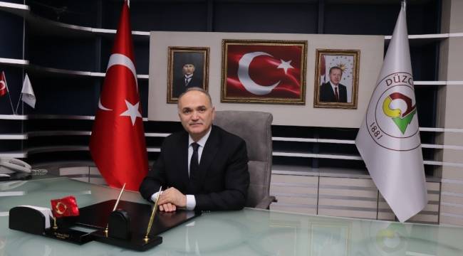 Özlü: "Dünyadan bihaber bu muhalif anlayışa çok yazık"