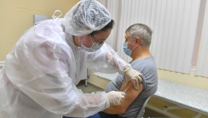 Rusya'da Covid-19'a karşı toplu aşılama başladı