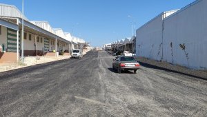 Şanlıurfa'da üretilen asfalt yollarla buluşuyor