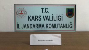 Sarıkamış'ta Jandarma uyuşturucu tacirlerine göz açtırmıyor