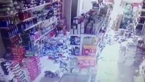 Siirt'teki deprem, bazı ev ve iş yerlerinde hasara neden oldu