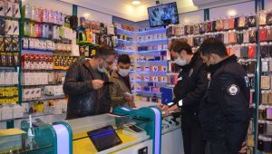 Sinop'ta bulunan şüpheli telefon polise teslim edildi