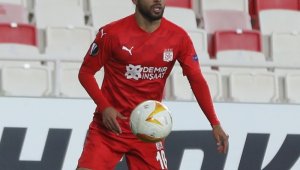 Sivasspor'da Yasin Öztekin korona virüse yakalandı