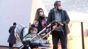 SMA hastası 1,5 yaşındaki Demir Ali, tedavi olmak üzere ABD'ye gitti
