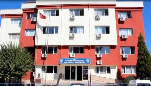 Sokağa çıkma kısıtlamasında uyuşturucuyla yakalandı