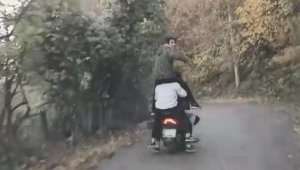 Sokağa çıkma kısıtlamasını 1 motosiklete 6 kişi binerek deldiler