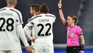 Stephanie Frappart, UEFA Şampiyonlar Ligi'nde tarihe geçti