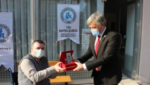 Şube başkanına onur ödülü