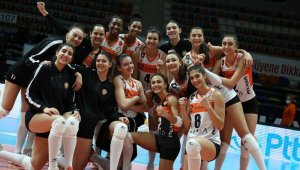 Sultanlar Ligi: Eczacıbaşı VitrA: 3 - PTT: 0