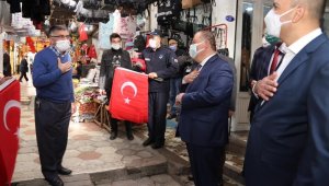 Suriye sınırında Türk bayrağı heyecanı