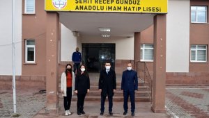 Tercan Kaymakamlığından öğrencilere kaynak kitap desteği