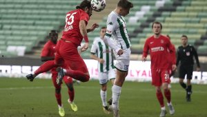 TFF 1. Lig: Bursaspor: 1 - Ümraniyespor: 3