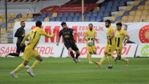 TFF 1. Lig: Menemenspor: 1 - İstanbulspor: 2