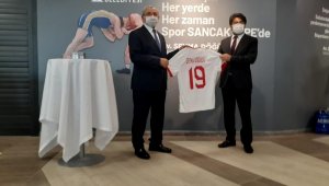 TFF, Sancaktepe Belediyesi Ampute Futbol Takımı'na malzeme desteğinde bulundu