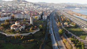 Trabzon'da yollar ve caddelerde sessizlik hakim