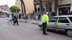 Trafik ekiplerinden 'yaya önceliği' denetimi