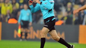 UEFA'dan Cüneyt Çakır'a Devler Ligi'nde görev
