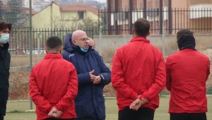 Uşakspor şampiyonluk hayalini gerçekleştirmek istiyor