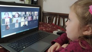 Uzaktan eğitimle sınırları aştılar