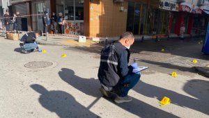 Yalova'da Çarşı ortasındaki silahlı çatışma kamerada