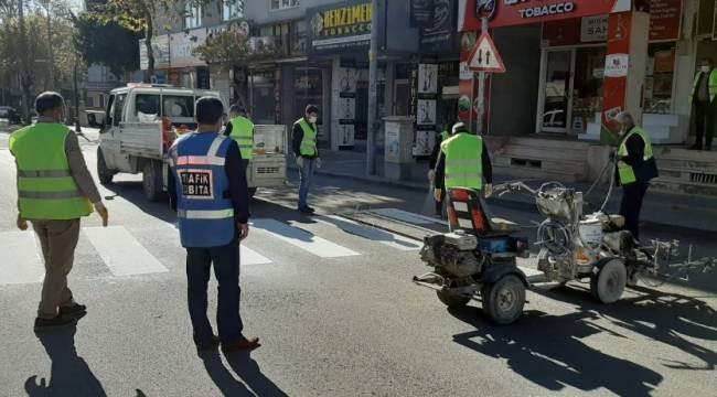 Yaya geçit çizgileri yenilendi