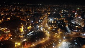 Yeni kısıtlamanın ilk gününde Kayseri'de sokaklar boş kaldı