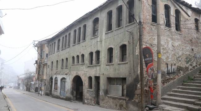 Yıkılmaktan kurtulan 200 yıllık tarihi Katırcılar Hanı butik otel ve müze olacak