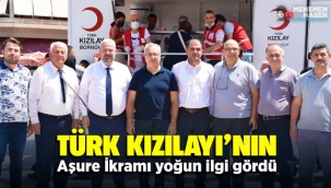 Türk Kızılayı'nın aşure ikramı yoğun ilgi gördü