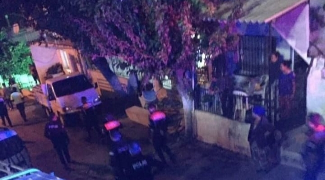 Menemen'de Kahvehanede silahlı kavga: 5 yaralı