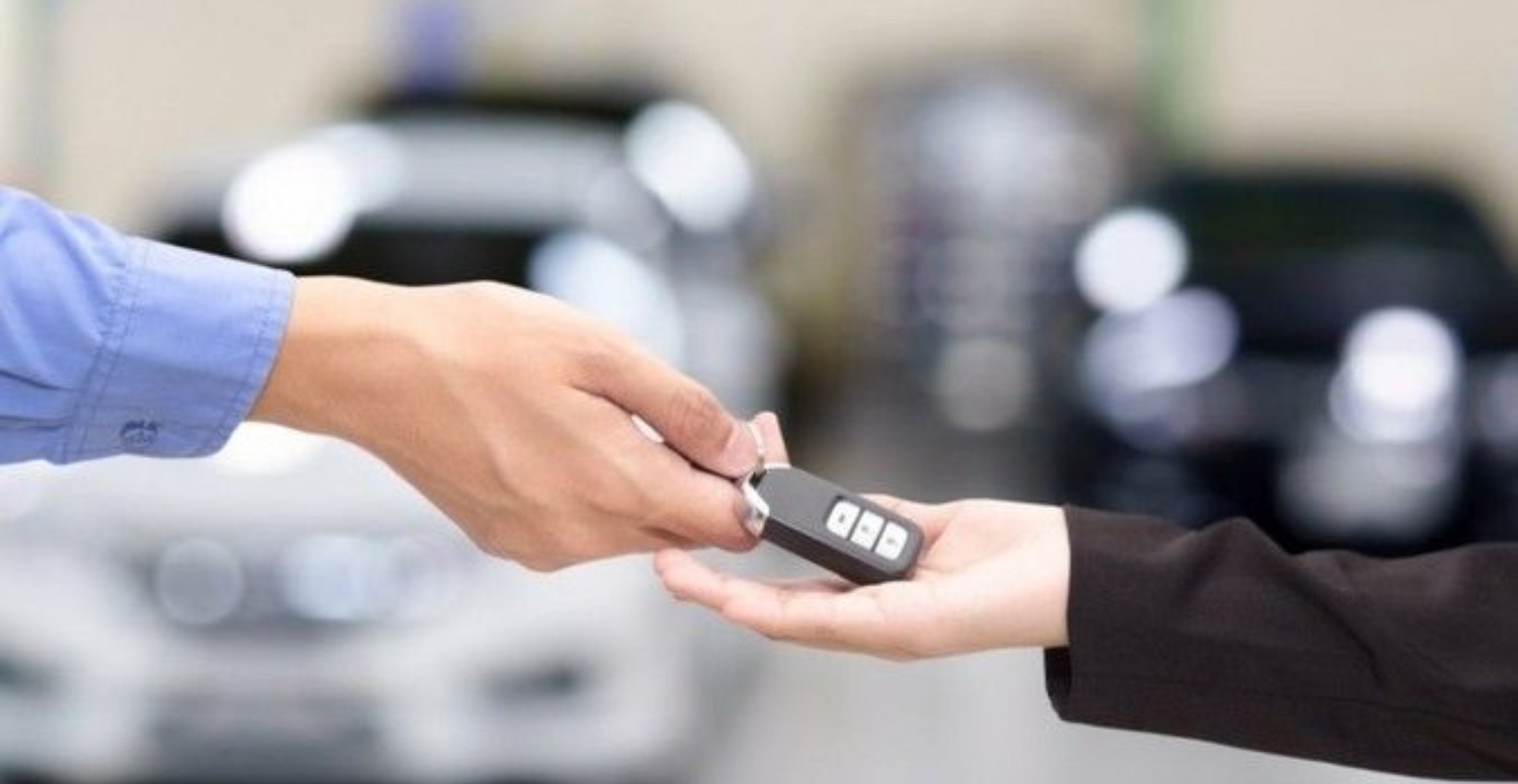 İkinci el otomobilde fiyatlar çakıldı! 180 bin TL'ye Toyota bile var