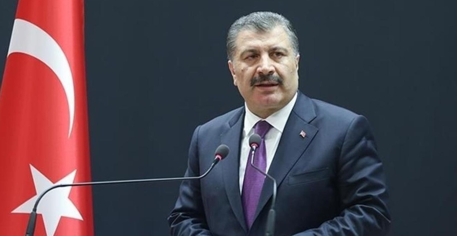 Maskeler, dezenfektanlar yeniden sahada! Covid-19 kabusu geri döndü: Bakan Koca duyurdu